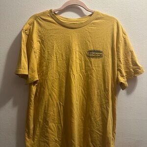 Yellow Billabong t-shirt with a relaxed fit #skater